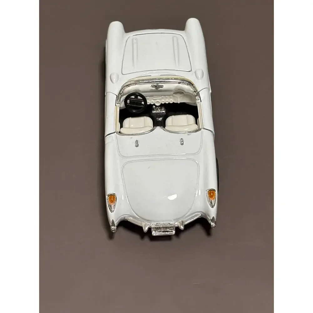 Sunnyside 1957 Chevrolet Corvette Convertible Diecast 1:24 White #SS 9413